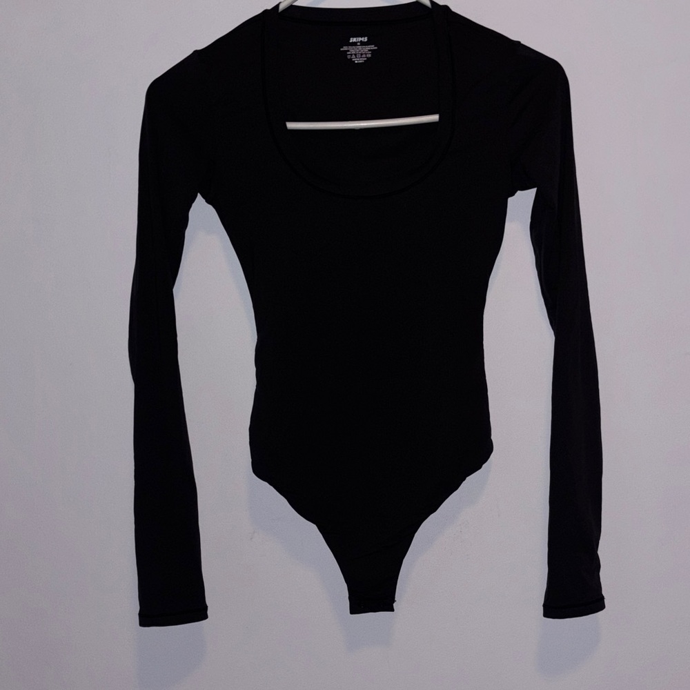 SKIMS Black Scoopneck Bodysuit - XS